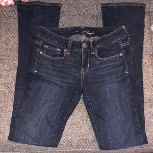 American Eagle Skinny Kick jeans
